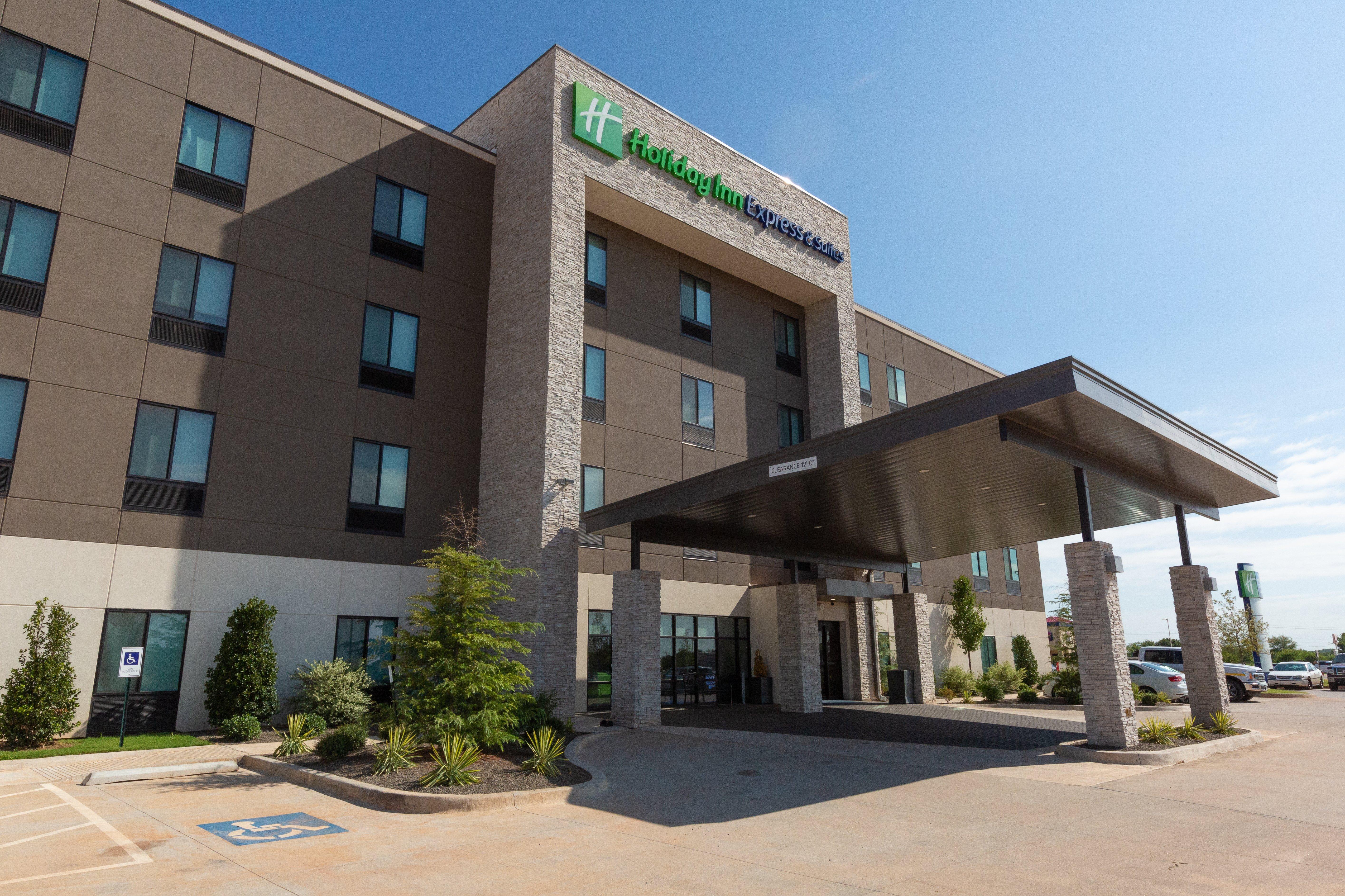 Holiday Inn Express & Suites - Kingfisher, An Ihg Hotel Екстериор снимка